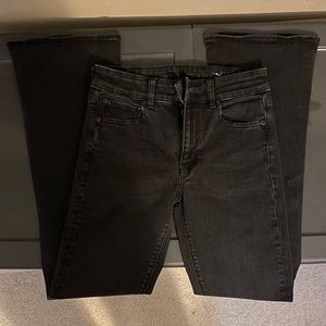 American Eagle Black Flare Jeans. Women’s Size 6 Long.